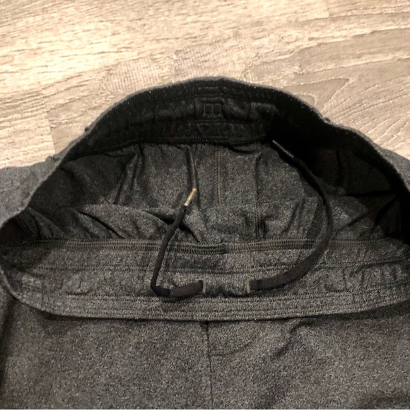 Lululemon men’s gray jersey knit workout short, unlined. Medium - Picture 3 of 3